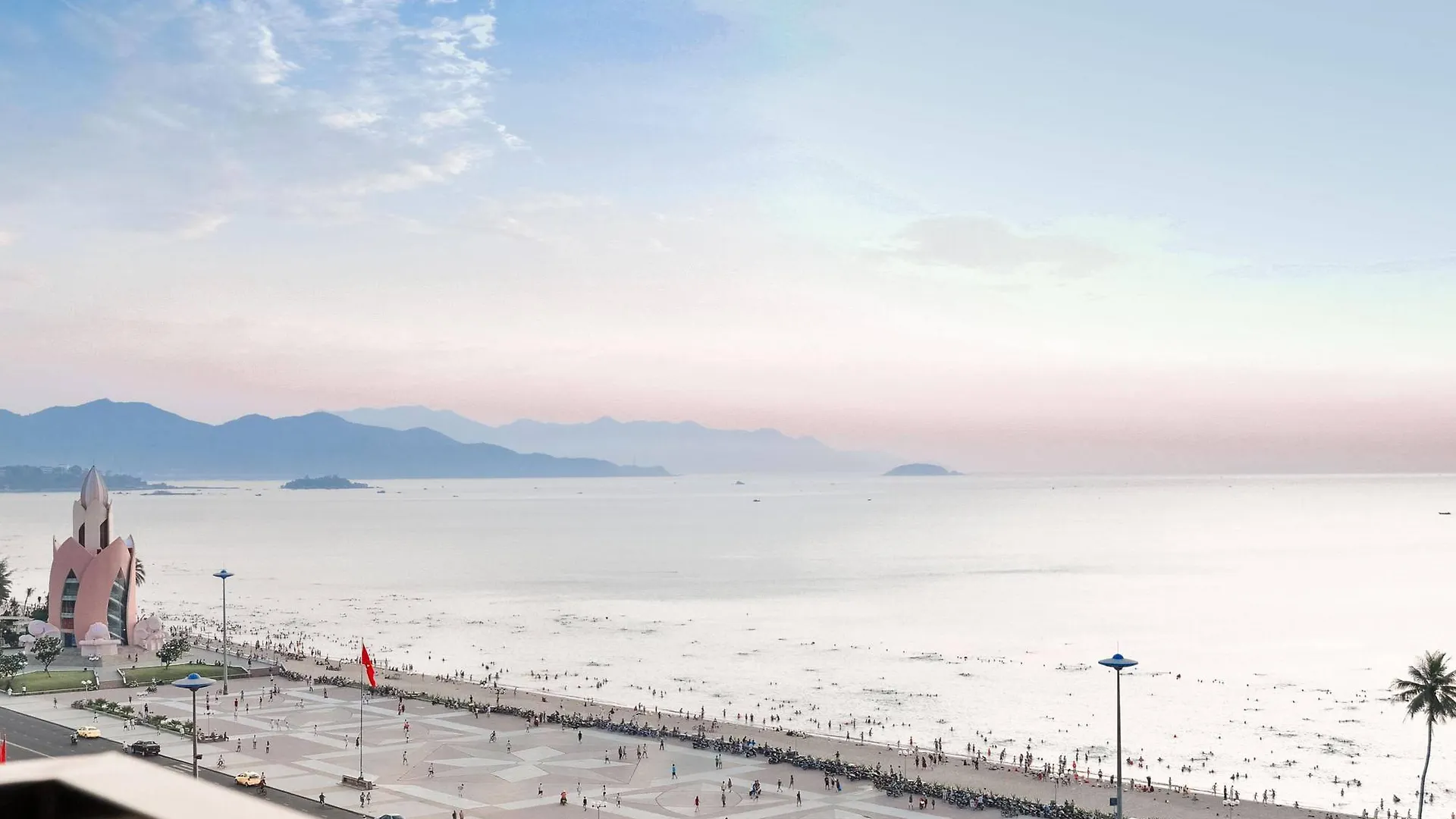 Pavillon Garden Hotel & Spa Nha Trang Beach